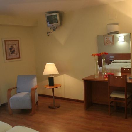 Hotel Zaravencia By Bossh Hotels Toro Exterior photo