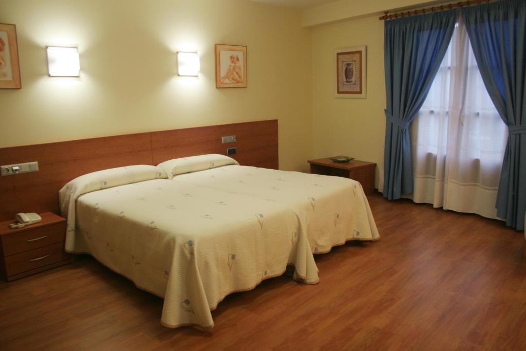 Hotel Zaravencia By Bossh Hotels Toro Room photo
